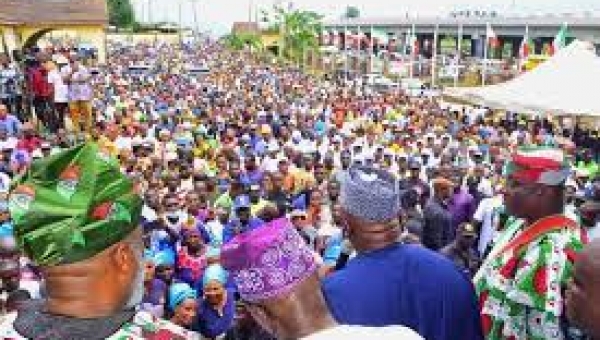 APC loyalists, others defect to PDP in Ogun